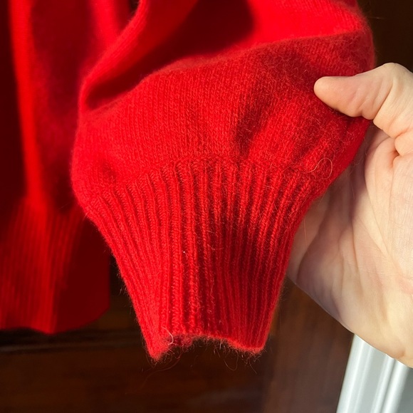 Vintage Caché Red Star Sequin Sweater 80s Lambswool Angora Knit, Beaded Size L - Picture 2 of 8